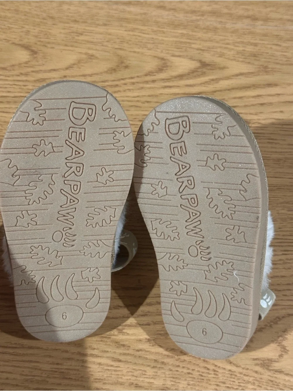 BEARPAW Kids Girls Faux Fur Slippers Size 6 Beige White Slingback Cozy Shoes